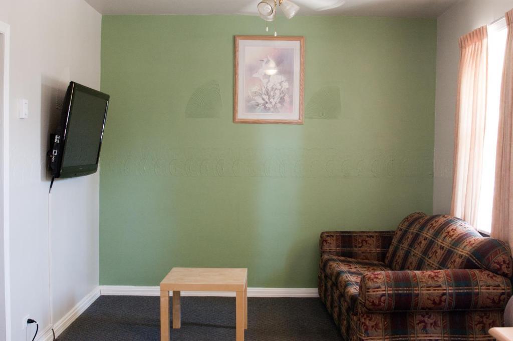 Boundary Motel Osoyoos Bilik gambar